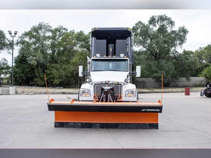 2025 KENWORTH T880S
