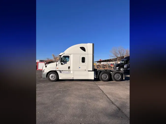 2020 Freightliner Cascadia