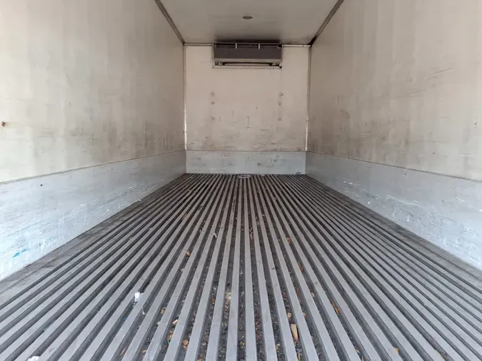 2019 FREIGHTLINER/MERCEDES M2 106