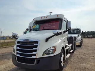 2019 FREIGHTLINER NEW CASCADIA PX12664