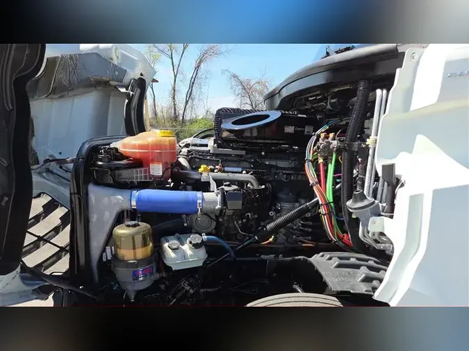 2019 FREIGHTLINER CA126