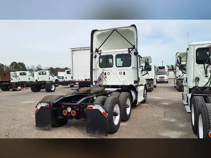 2019 FREIGHTLINER/MERCEDES NEW CASCADIA PX12664