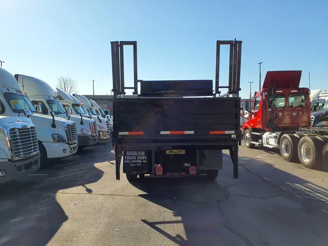 2015 FREIGHTLINER/MERCEDES M2 106