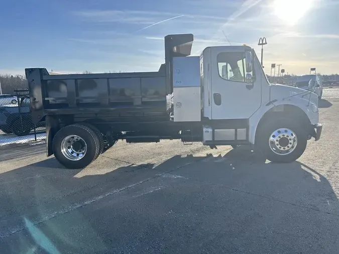 2015 Freightliner BUSINESS CLASS M2 106