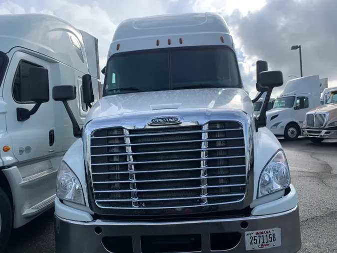 2017 FREIGHTLINER/MERCEDES CASCADIA 125