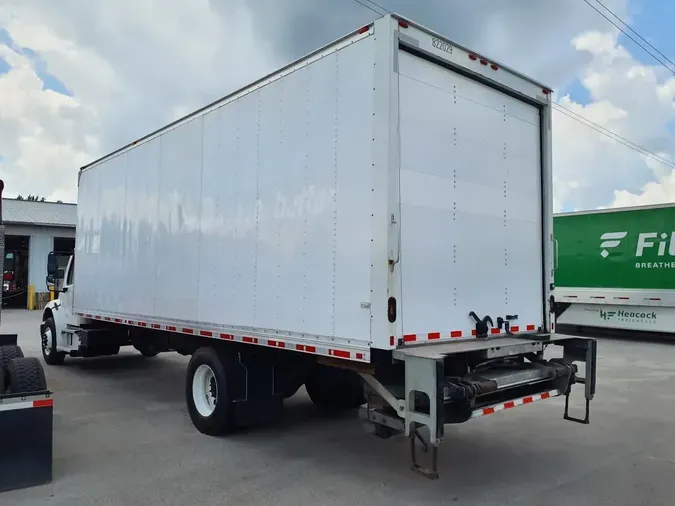 2018 FREIGHTLINER M2 106