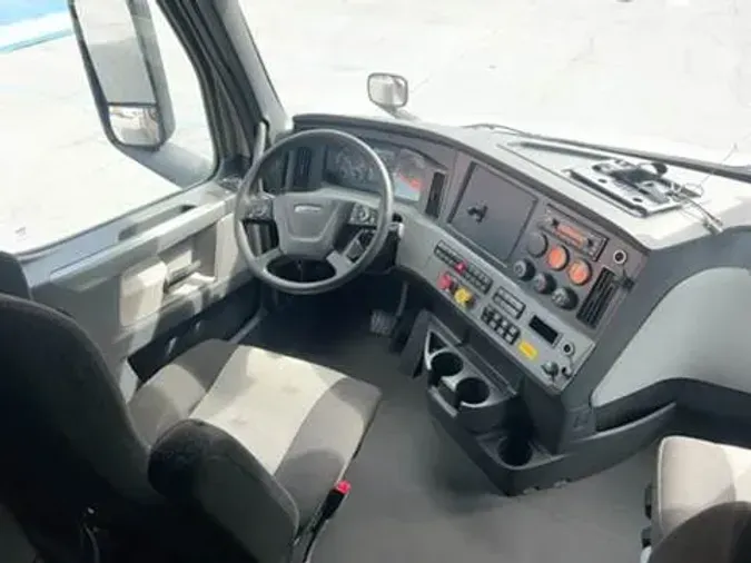 2020 Freightliner Cascadia