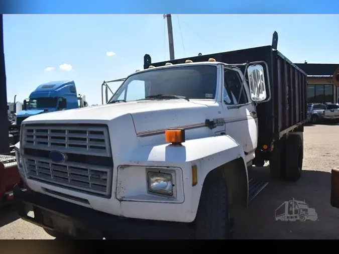 1988 FORD F700