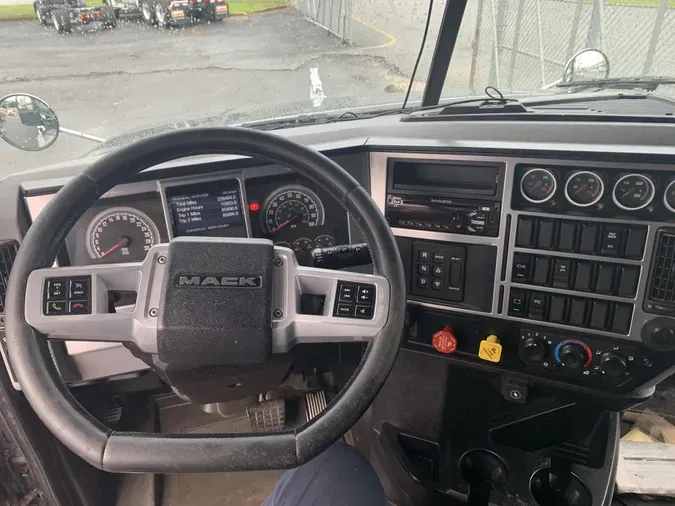 2021 Mack Granite 64FT7f9bed1926d409fd9ef1f7818e0aabd7