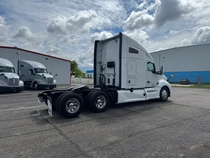 2022 Kenworth T680