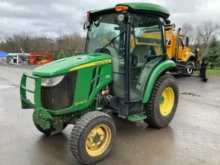 2015 John Deere 3046R