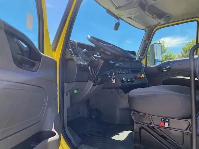 2023 International LT625