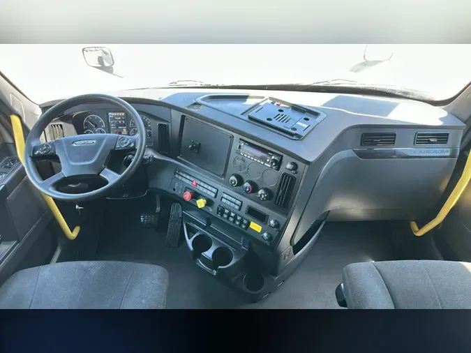 2023 Freightliner Cascadia 1267fa4ca98998dd7d45c81b6bc10a9ea81