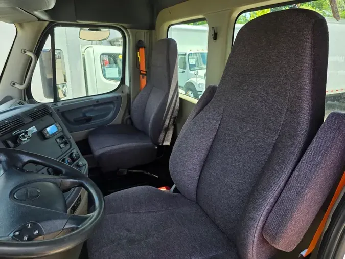 2019 FREIGHTLINER CASCADIA 125