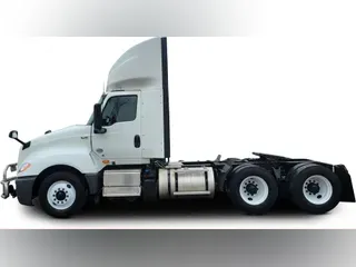 2021 International LT625