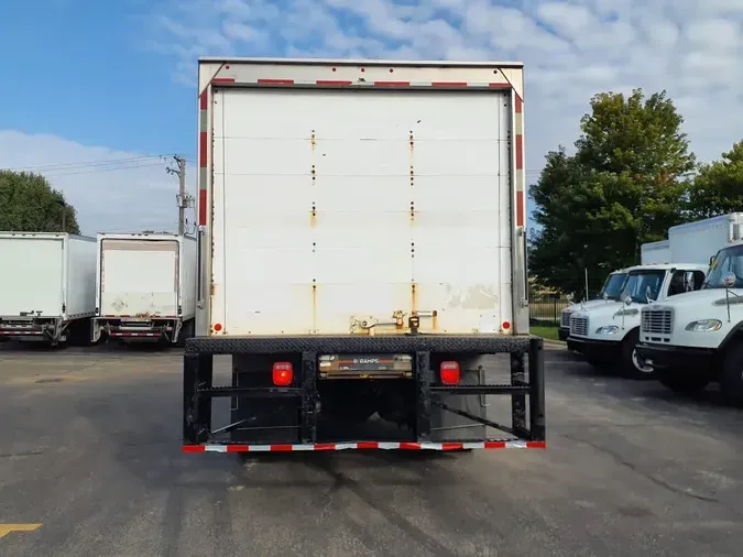 2019 FREIGHTLINER M2 106