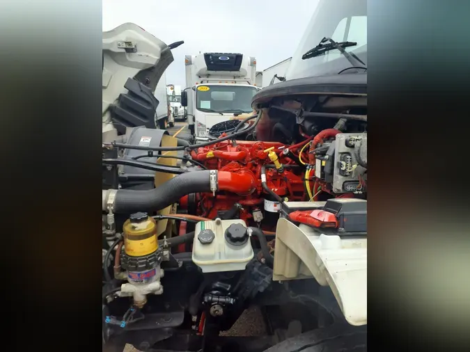 2018 FREIGHTLINER/MERCEDES M2 106