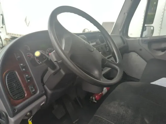 2018 FREIGHTLINER M2 106