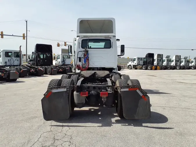 2019 NAVISTAR INTERNATIONAL LT625 DAYCAB T/A
