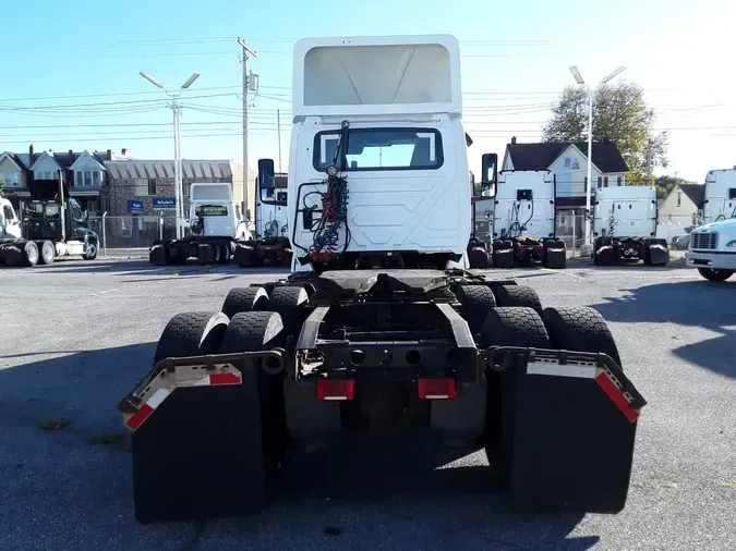 2019 NAVISTAR INTERNATIONAL LT625 DAYCAB T/A