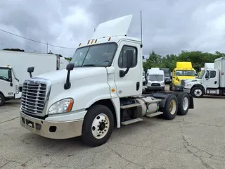 2015 FREIGHTLINER/MERCEDES CASCADIA 125