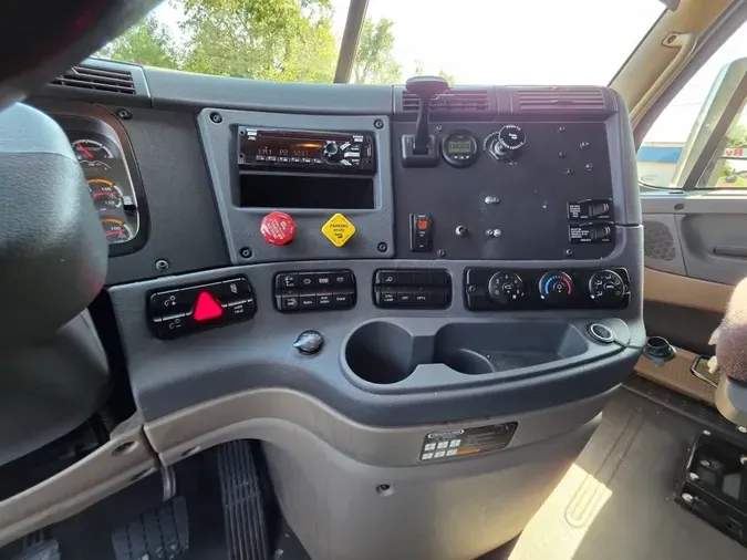 2018 FREIGHTLINER/MERCEDES CASCADIA 125
