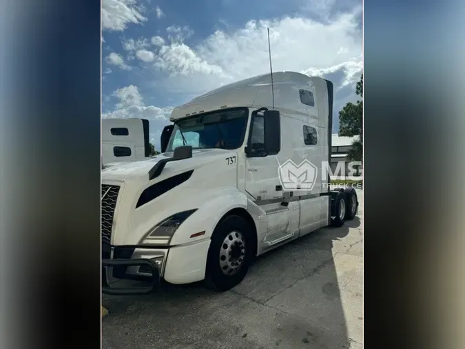 2020 VOLVO VNL64T760