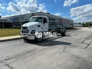 2025 MACK MD MD6