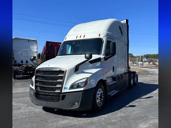 2022 FREIGHTLINER CASCADIA 126