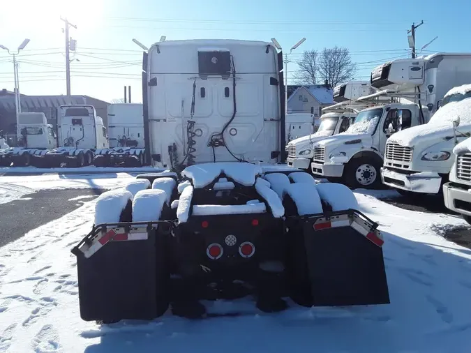 2020 FREIGHTLINER/MERCEDES CASCADIA 125