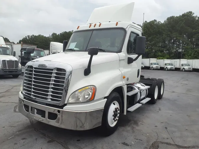 2018 FREIGHTLINER/MERCEDES CASCADIA 125