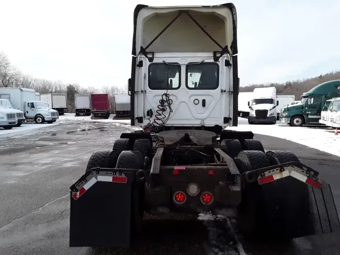 2020 FREIGHTLINER/MERCEDES CASCADIA 1257fba89b9b467f7104e2d73d3838fc87e