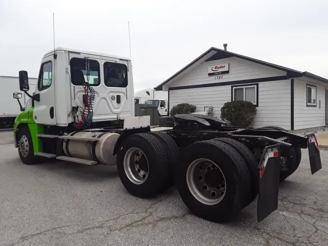 2017 FREIGHTLINER/MERCEDES CASCADIA 125