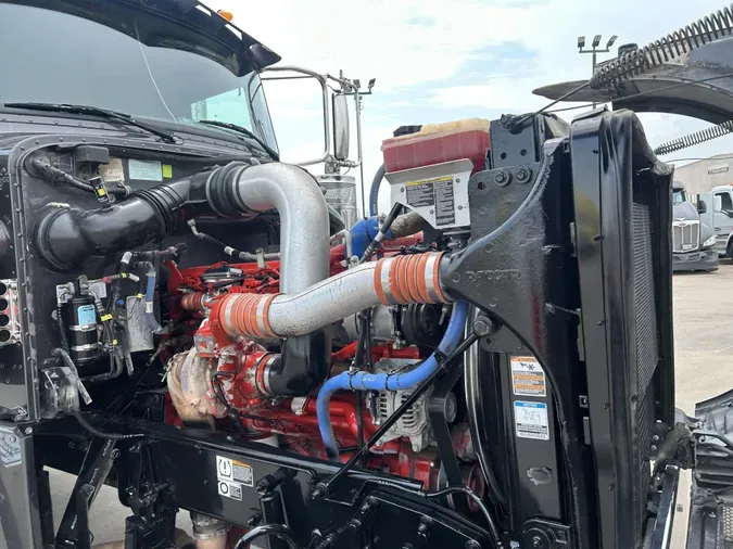 2020 Peterbilt 389