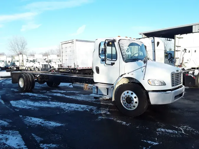 2017 FREIGHTLINER/MERCEDES M2 106