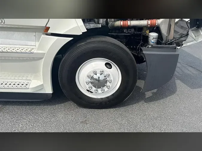 2020 FREIGHTLINER CA126