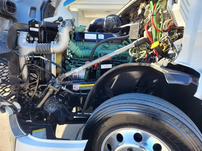 2025 VOLVO VNL64T7607fc4c93915af9d8972c2e57ccb5bd3c1