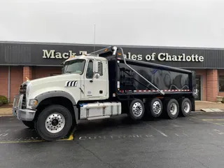 2020 Mack GR64F M359