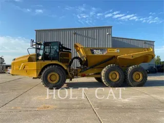 2018 Caterpillar 745