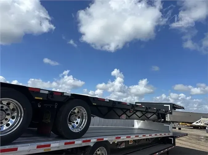 2025 DOONAN 53X102 THREE AXLE DROP DECK WITH DOVETAIL AND RAMP