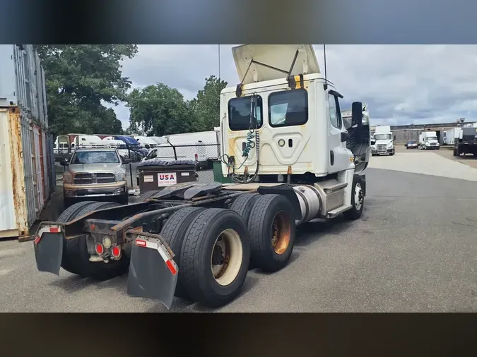 2020 FREIGHTLINER/MERCEDES CASCADIA 1257fc99b9c9b2fea0b061806e8d3022021