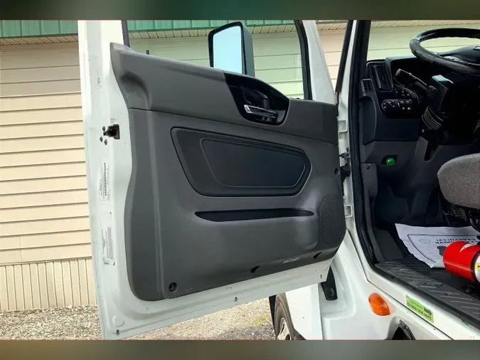 2021 INT LT625 6x4