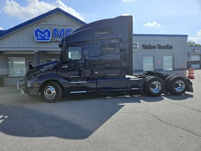 2023 VOLVO VNL64T760