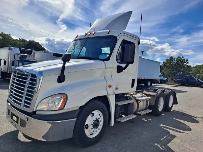 2020 FREIGHTLINER/MERCEDES CASCADIA 1257fcb0223f2b59caf60925c15c90b6ce4