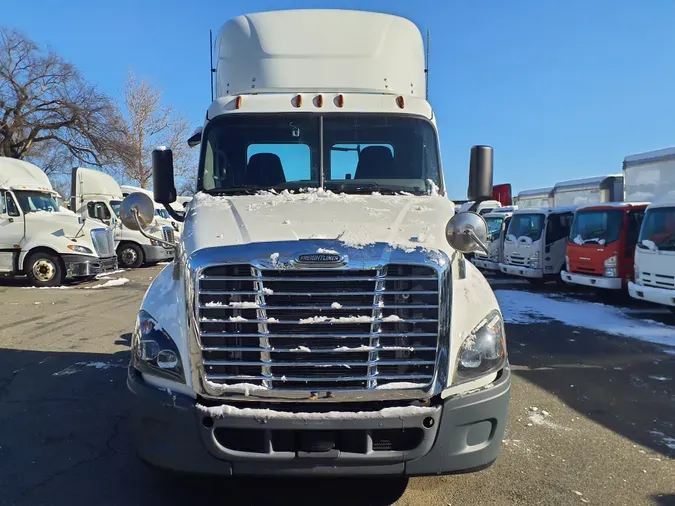 2020 FREIGHTLINER/MERCEDES CASCADIA 125