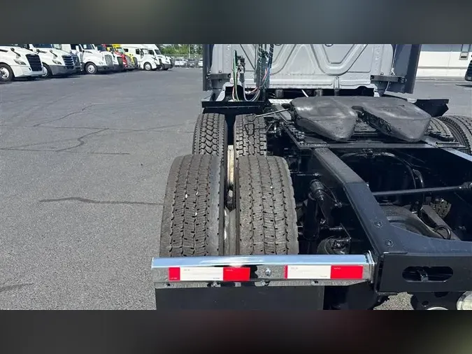 2020 FREIGHTLINER CASCADEVO1