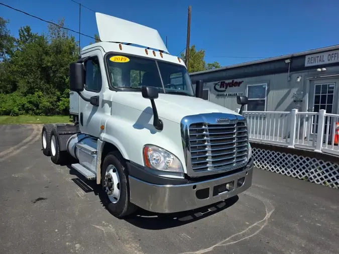 2019 FREIGHTLINER/MERCEDES CASCADIA 125