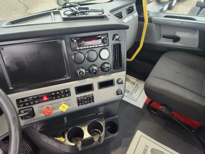 2022 FREIGHTLINER Cascadia 116