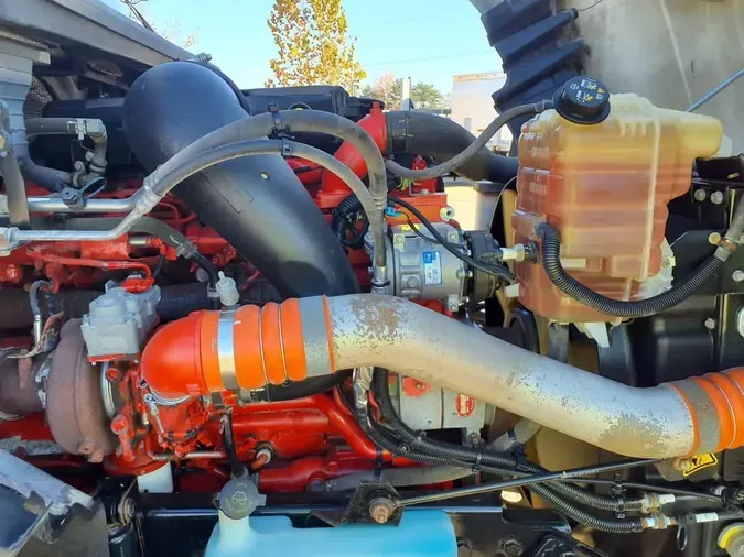 2019 NAVISTAR INTERNATIONAL LT625 DAYCAB T/A7fd1938b2db99592d66c42aaceb9bb10