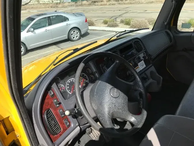 2018 Freightliner M2